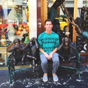 Meet your Posher, Reed